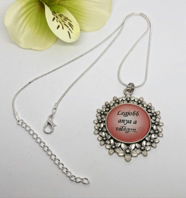 legjobbanya_nyaklanc-scaled