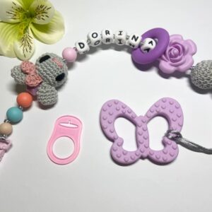Lila pillangós rágcsa- és cumilánc horgolt nyuszival - Image 1